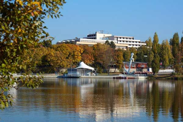 Blick auf das Orea Hotel Santon