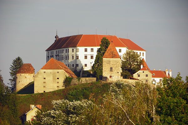 Von weithin sichtbar: Das Schloss Ptuj